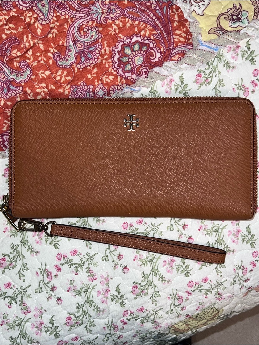 Tory Burch Tan Zip-Around Wristlet  Continental Wallet with Removable Strap
